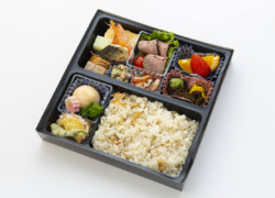 会席弁当