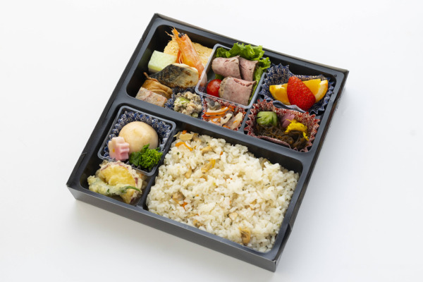 会席弁当